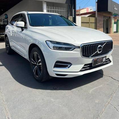 VOLVO XC60 2.0 T8 HYBRID MOMENTUM AWD GEARTRONIC